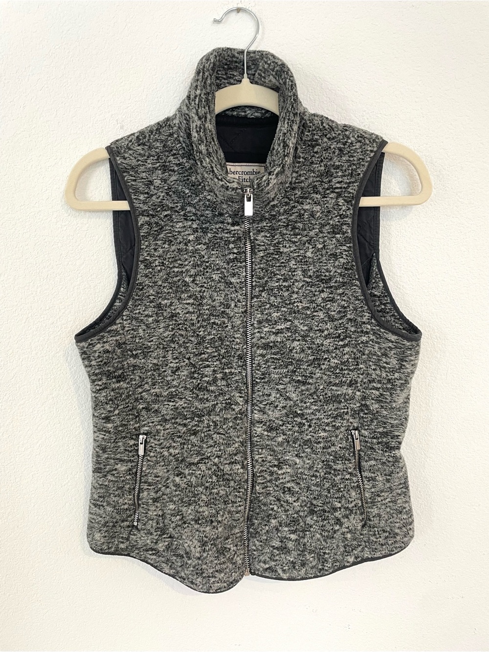Abercrombie & Fitch Gray Marled Zip-Up Knit Vest
